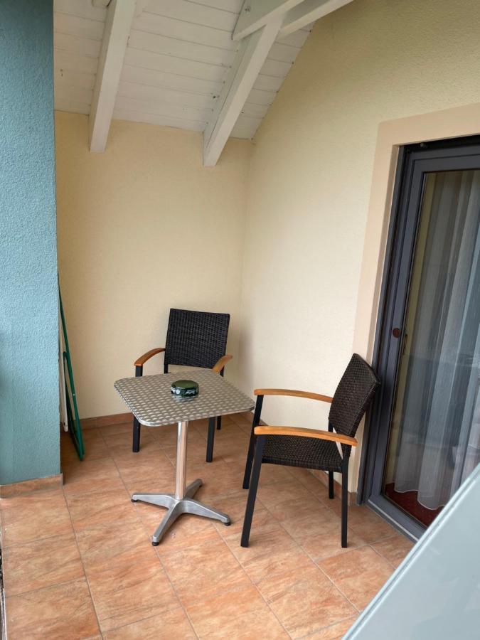 "Blauer Bock" - Hotel-Garni ไพลน์เฟลด์ ภายนอก รูปภาพ