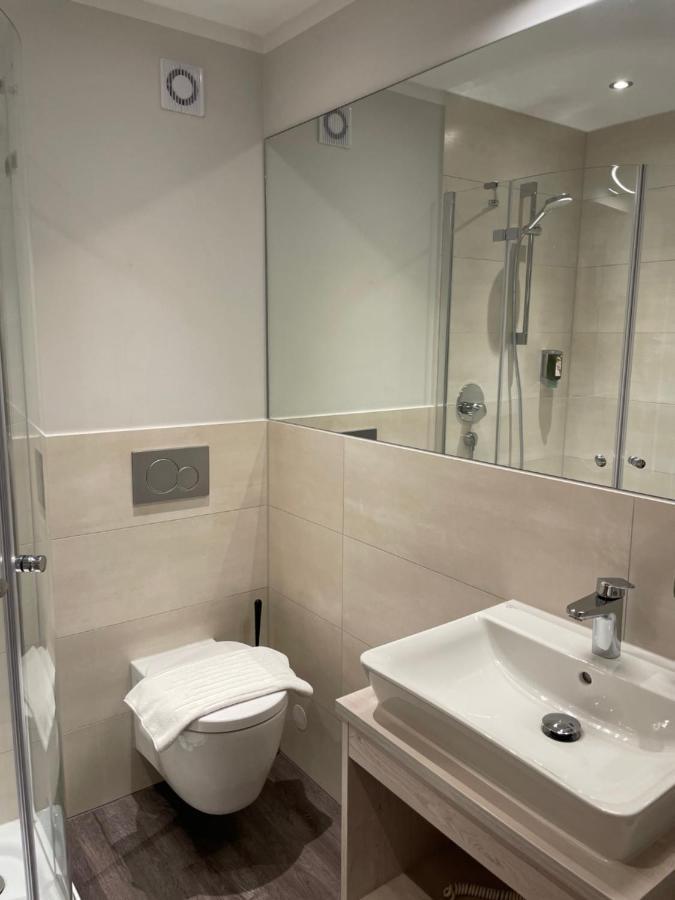 "Blauer Bock" - Hotel-Garni ไพลน์เฟลด์ ภายนอก รูปภาพ