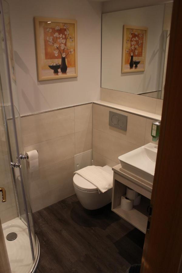 "Blauer Bock" - Hotel-Garni ไพลน์เฟลด์ ภายนอก รูปภาพ