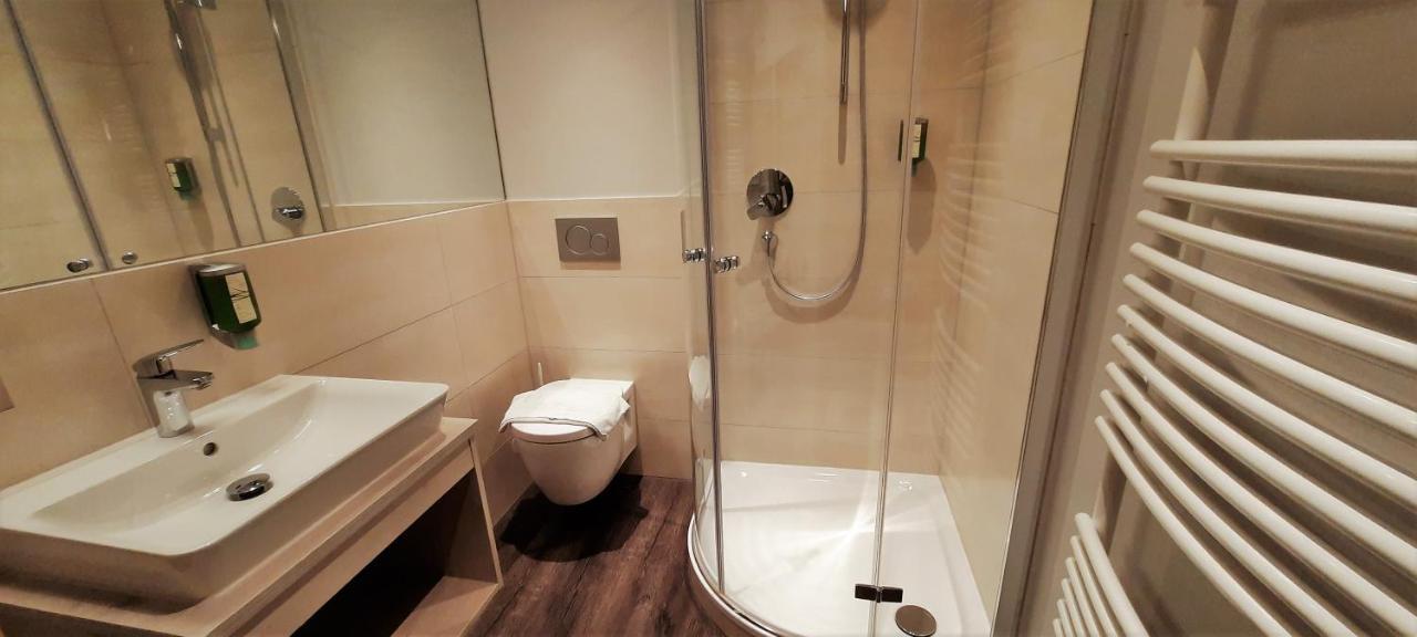 "Blauer Bock" - Hotel-Garni ไพลน์เฟลด์ ภายนอก รูปภาพ